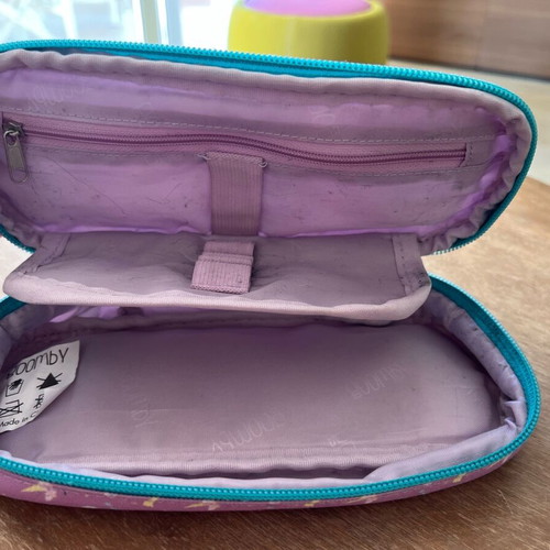 School pencil case like new