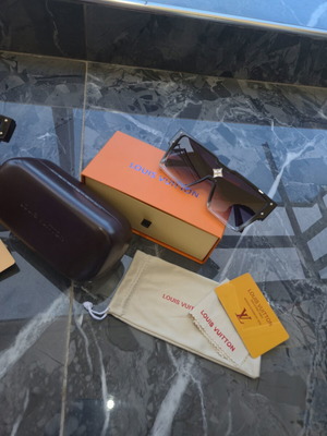 Louis Vuitton sunglasses new, black and white