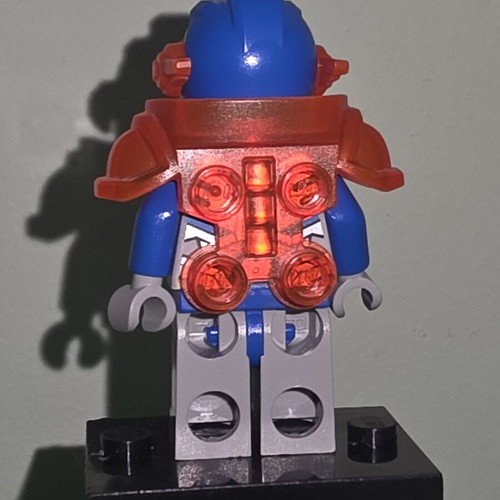 Lego Nexo Knights Clay Moorington minifigure used