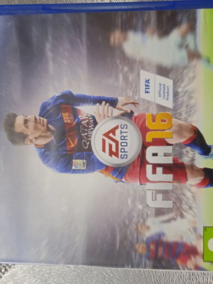 PS4 FIFA 16 like new