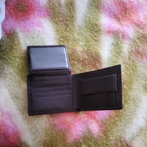Leather wallet dark brown like new