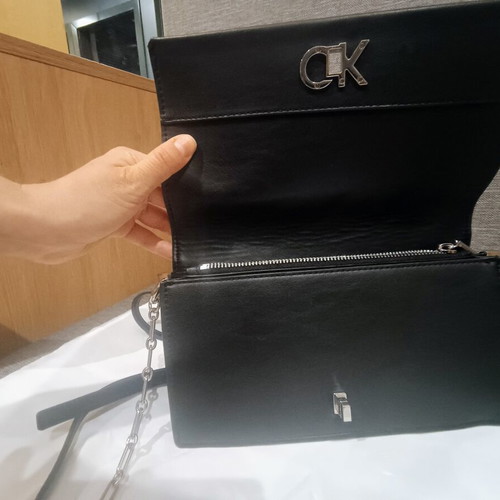 Calvin Klein small leather bag like new, black