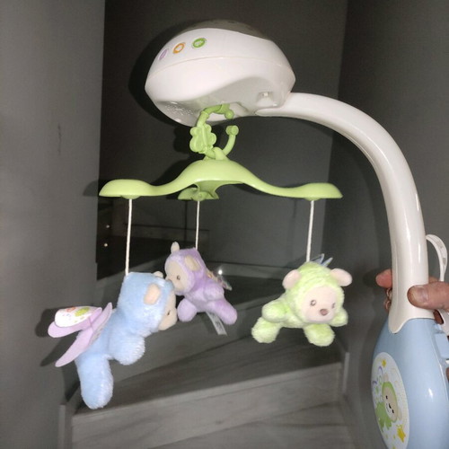Fisher Price crib mobile with music and rotating bears for newborns like new