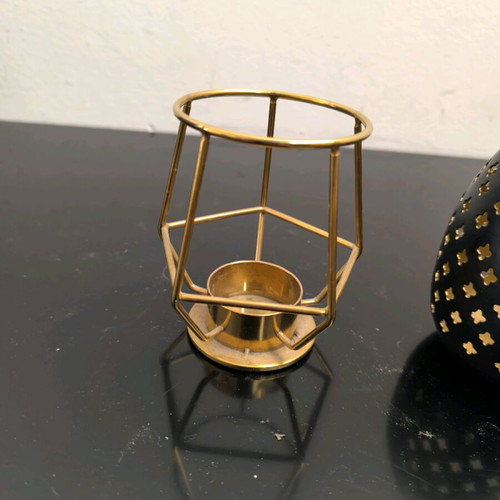Decorative tealight holders like new, gold and black set of 2