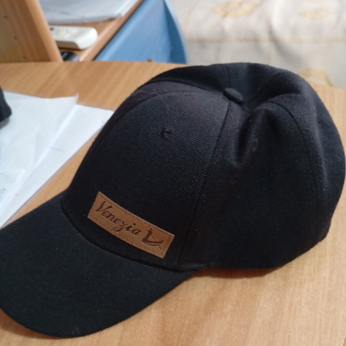 Venezia hat black with brown leather, like new