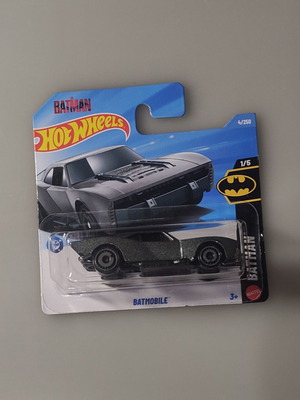 Hot Wheels Batman Batmobile new (1/5)