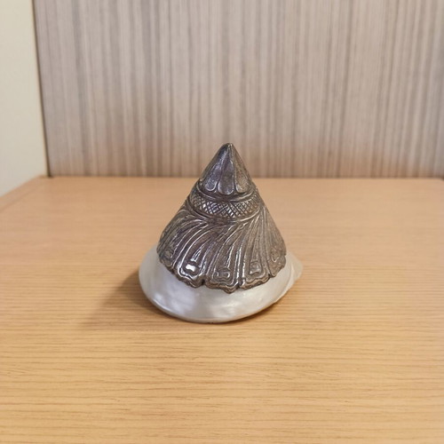 Vintage decorative shell with alpaca metal