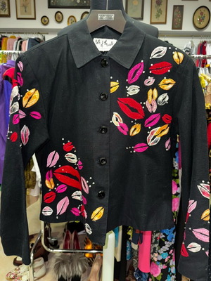 Jacket like new with beautiful designs and amazing fabric
