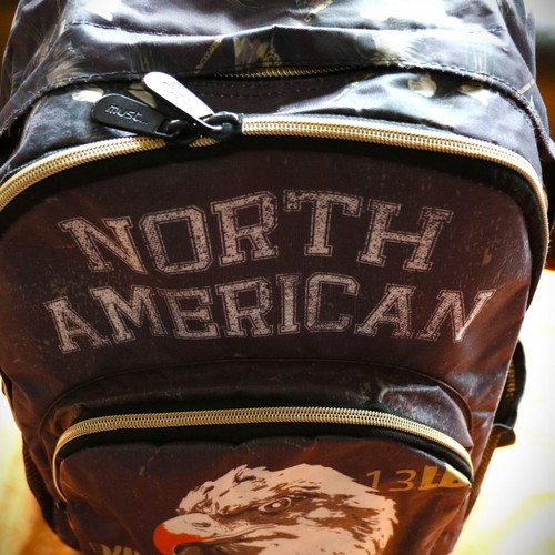 Must Diakakis backpack like new, quality student bag