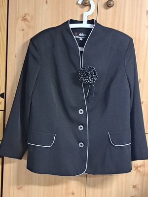 Women's jacket black with white stripe, like new, size 7XL