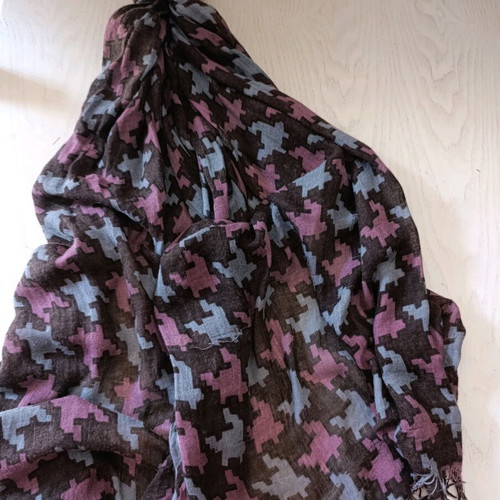 Large scarves like new, multicolored