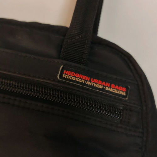 Hedgren handbag used, black with 3 zippered compartments