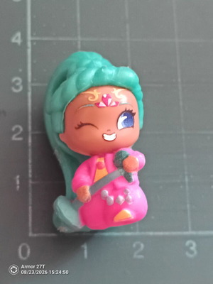 Zeta figure from Shimmer and Shine Teenie Genies by Fisher-Price / Mattel