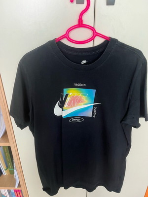 Nike Radiate Positive Energy short-sleeve shirt like new, size L, black multicolor