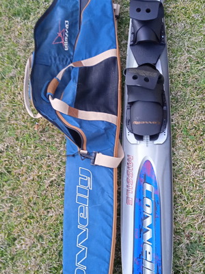 Connelly Missile water ski used, 68", double boots XL, with bag
