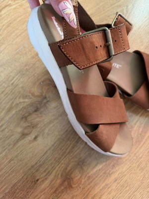 Timberland leather women's sandals size 38.5 like new brown