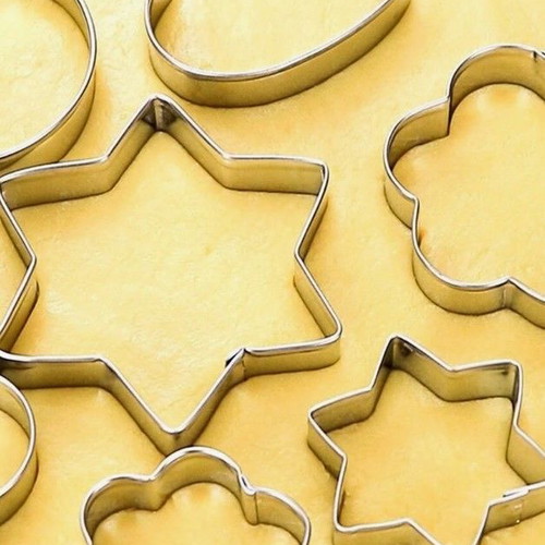 Set of 12 stainless steel cookie cutters Spices Bazaar new