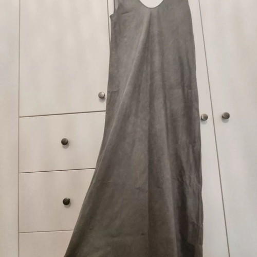 Zara silk dress grey new, 100% silk - 58,00 - Vendora.bg Zara silk dress grey new, 100% silk - 58,00 - Vendora.bg