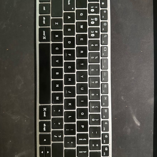 Satechi Slim X1 Bluetooth Keyboard like new