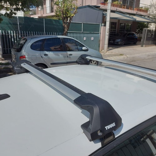 Thule WingBar Edge Roof Bars 95cm with 720500 Bases like new