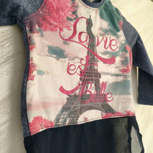 Energiers girl’s long-sleeve shirt La Vie est Belle like new, age 2