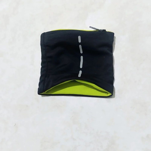 Sugarfree elastic wrist pocket with zipper