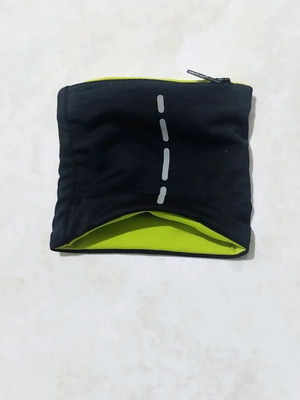Sugarfree elastic wrist pocket with zipper