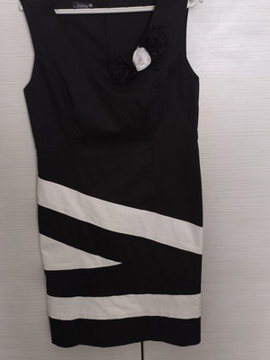 Batida midi dress black and white with fabric roses, size L