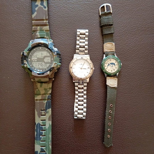 Men's watches used, set of 3, green and silver