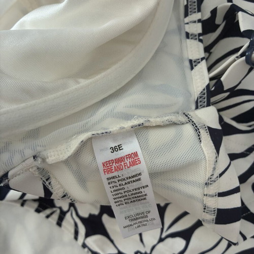 Swimsuit new, sizes L and XL, floral pattern