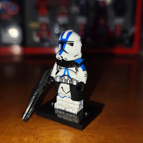 Sergeant Appo Lego minifigure with base, blaster, shoulder pads