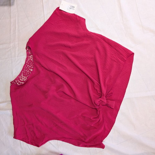 Set of 2 blouses one size fuchsia and pink with ruffles and lace new