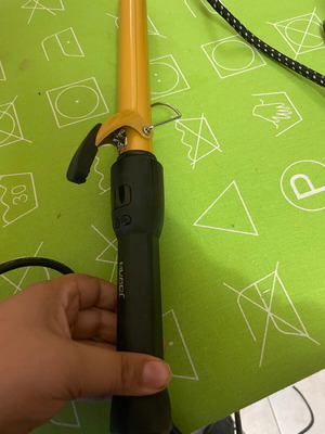 Hair curling iron like new