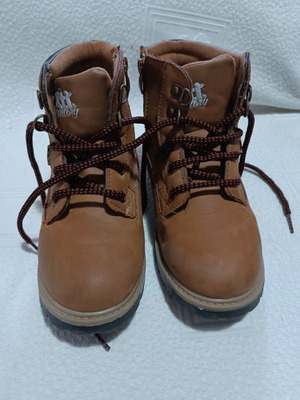 Ace unisex boots size 33 like new, brown