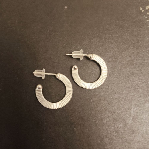 Silver 925 hoop earrings like new
