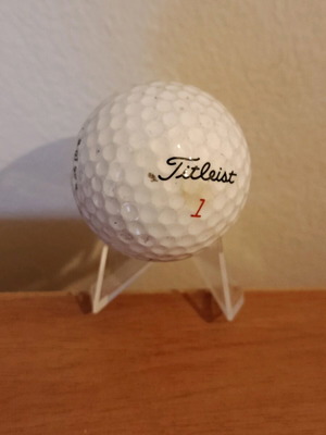 Titleist 1 DT90 golf ball like new