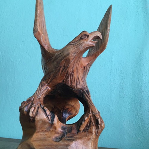 Wooden eagle 31cm with three scratches
