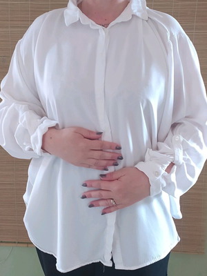 White wide shirt size L, like new
