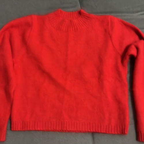 Wool sweater like new, red