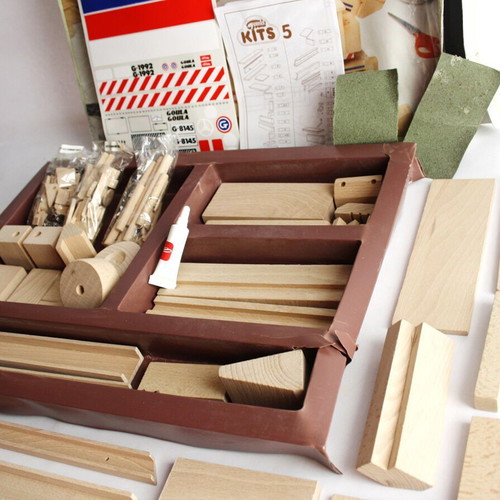 Vintage 1994 Goula Kits 5 wooden assembly crane new, missing parts
