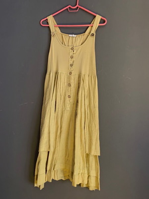 Summer dress light green used, size Small
