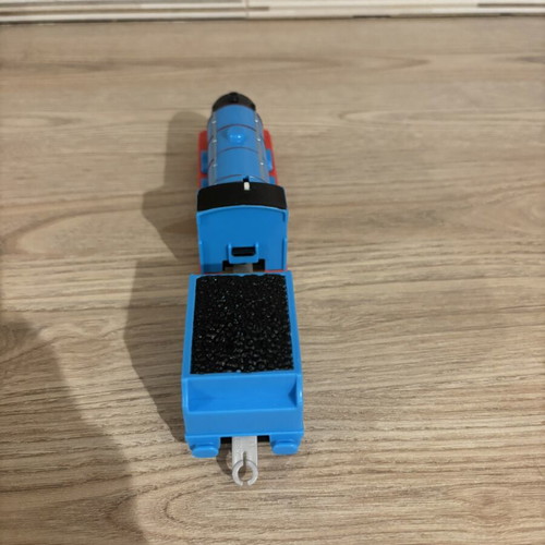 Fisher-Price Thomas & Friends TrackMaster Gordon motorized train with coal car