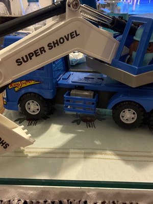 Toy Crane used with 360° rotating tower and lever control