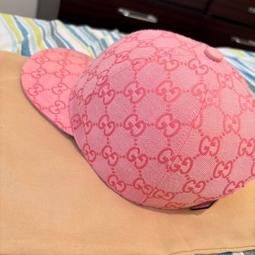 Gucci hat new, pink, size M