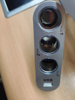 Car Power Splitter 3 Sockets with USB port used