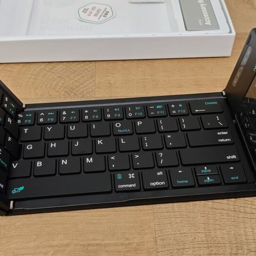 Nillkin Foldable Bluetooth Keyboard with Touchpad and Numeric Keypad