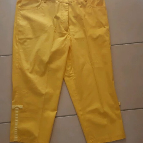 Dina crop pants (capri) yellow new unworn, sizes XL-XXL