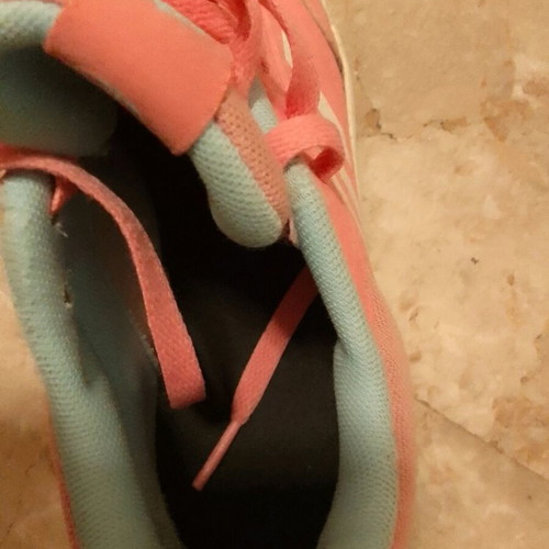 Adidas 37 1/3 leather athletic shoes used, pink
