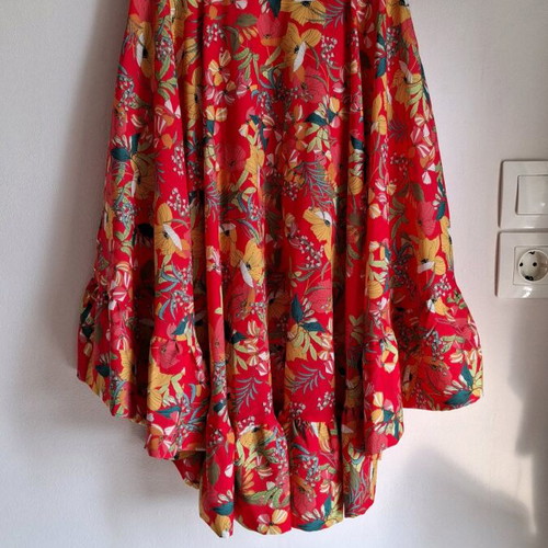 BSB asymmetrical flared skirt like new, multicolor, XS