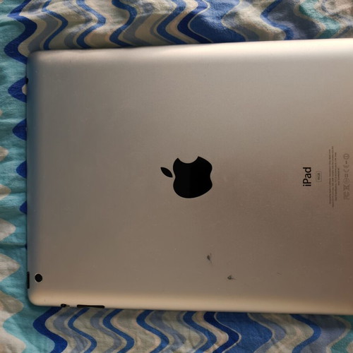 Apple iPad 3rd generation with charger and case